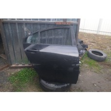 двері задні праві nissan primera p12 black